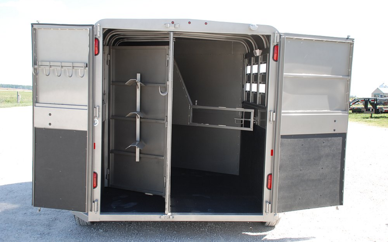 Deluxe Horse Trailer Flaman Agriculture