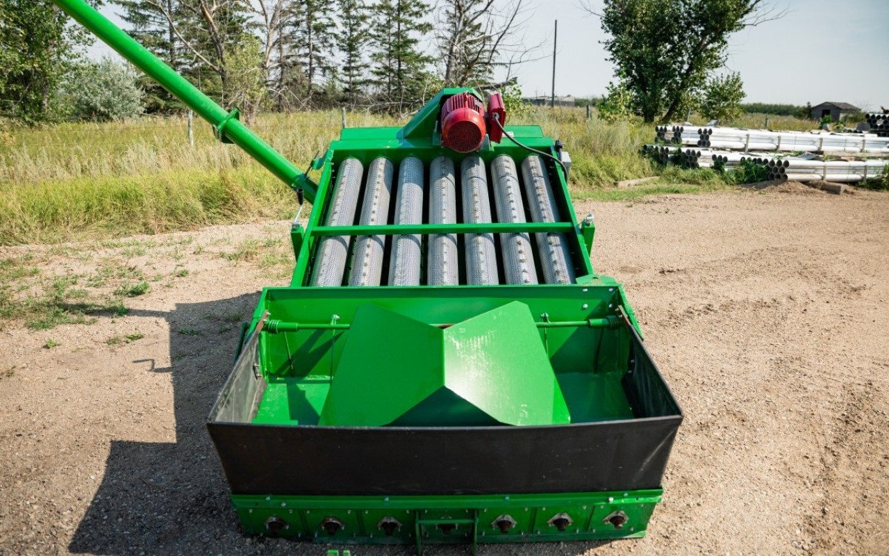 Kwik Kleen Grain Separator | Grain Cleaners | Flaman | Flaman