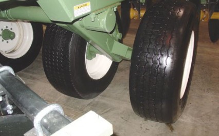 12.5L x 15 tires (non wing)