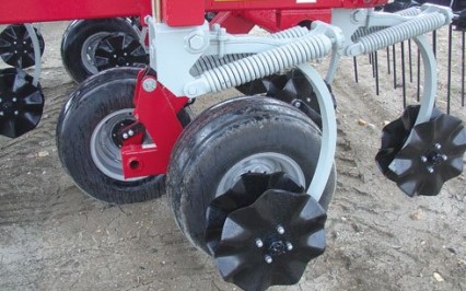 Blades mounted to indivdual shanks